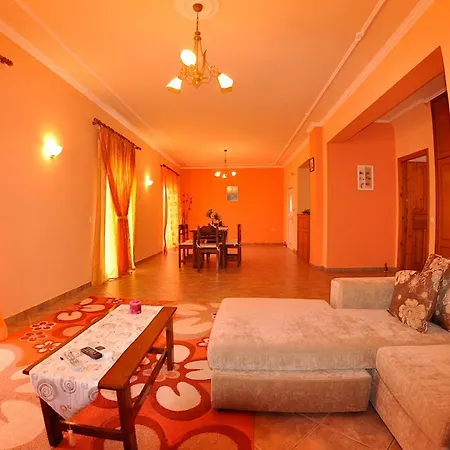 Апартаменты Chrinos House