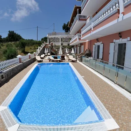 Chrinos House Апартаменты