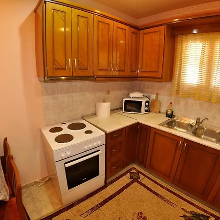 Chrinos House Апартаменты