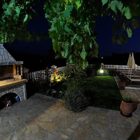 Chrinos House Apartment