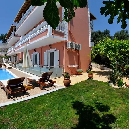 Chrinos House *