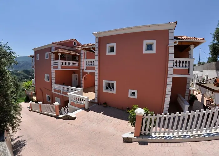 Chrinos House شقة *