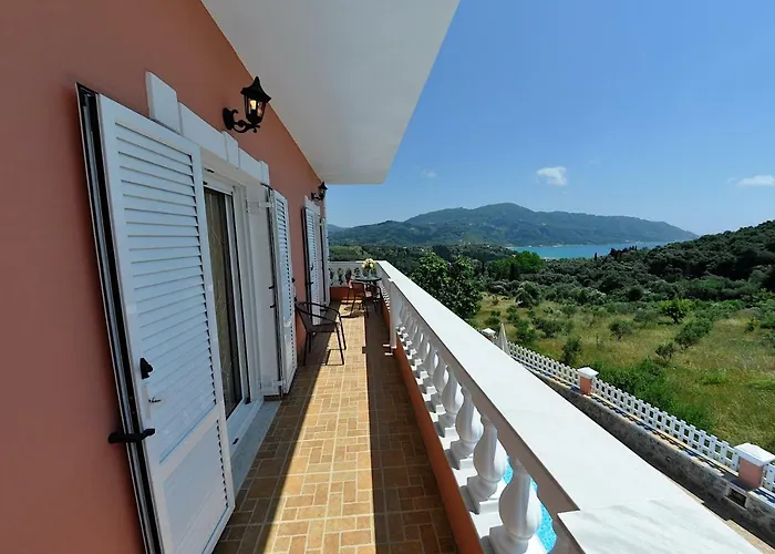 Chrinos House آغيوس غيوريوس باغون